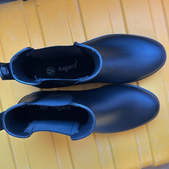 Black rain boots size 39 | women’s 8.5 - Picture 4 of 5